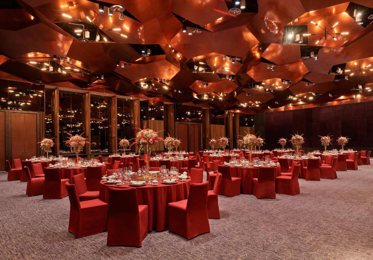 Mumian Beijing Daxing International Airport, Part Of Hyatt Hotel Екстериор снимка The interior of the ballroom